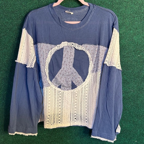 154 NWOT POL oversized Long Sleeve Crochet Print Peace Symbol Indigo Shirt - Picture 1 of 13